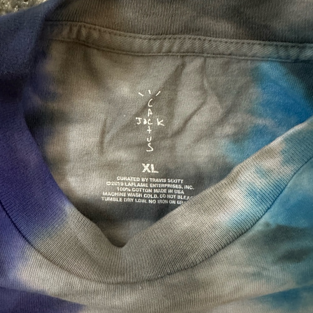 Travis Scott Official Souvenir Astroworld T-Shirt - Picture 5 of 9